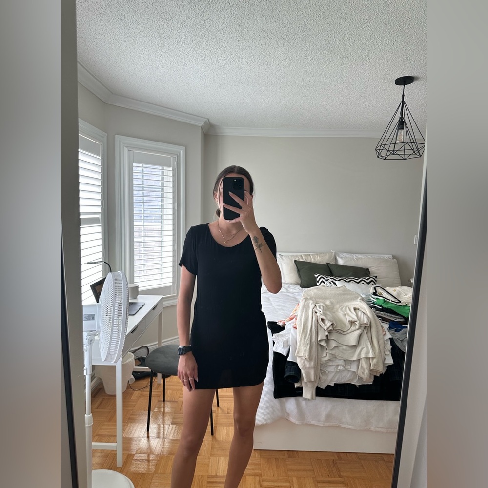 Aritzia Short-Sleeve T-Shirt Dress